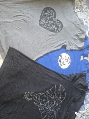 3 -Pro Animal Graphic Tees - Gray, Blue & Charcoal Suze L